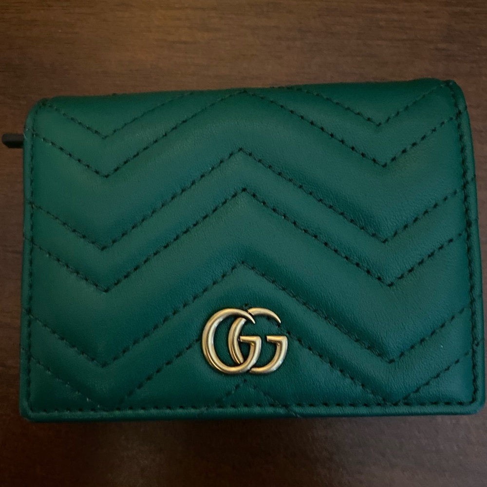 Green Gucci wallet